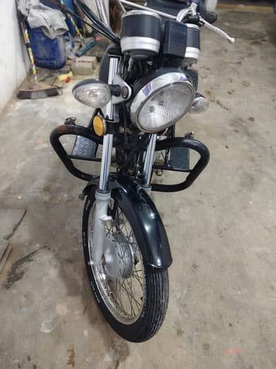 Suzuki Gs150