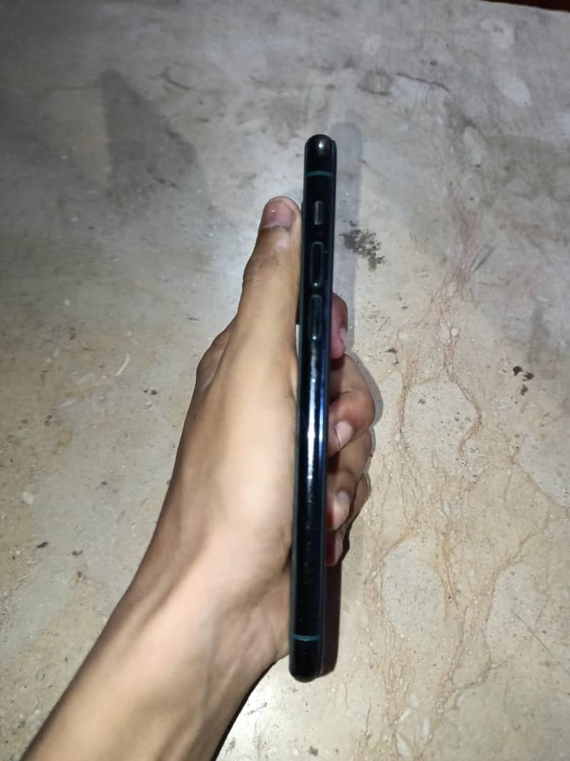 Apple iPhone 11 Pro 1