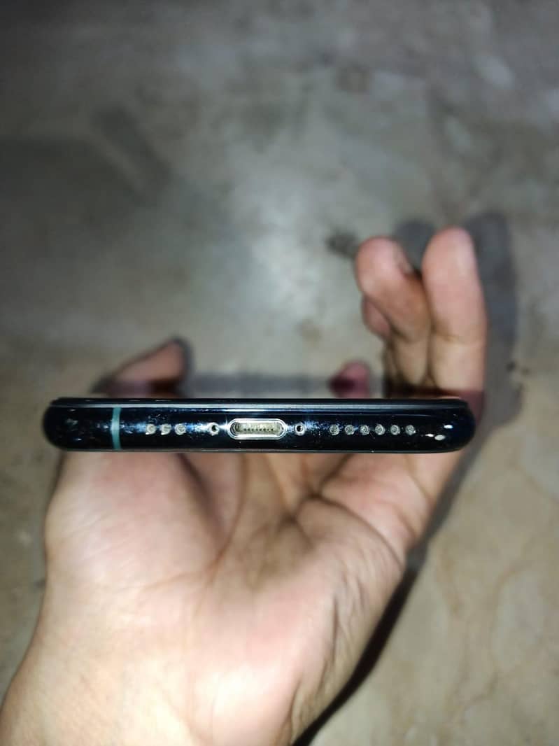 Apple iPhone 11 Pro 3