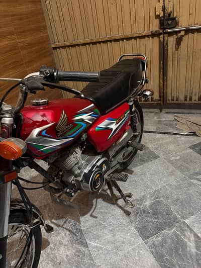 HONDA 125 10/9 CONDITION 1 HAND USE