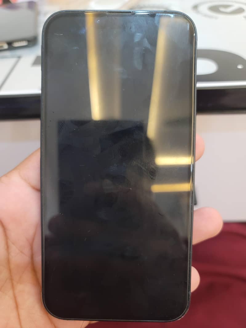 Apple iPhone 13 11