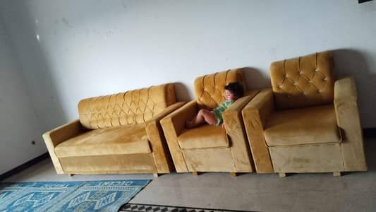beautiful sofa set for sale excellent condition