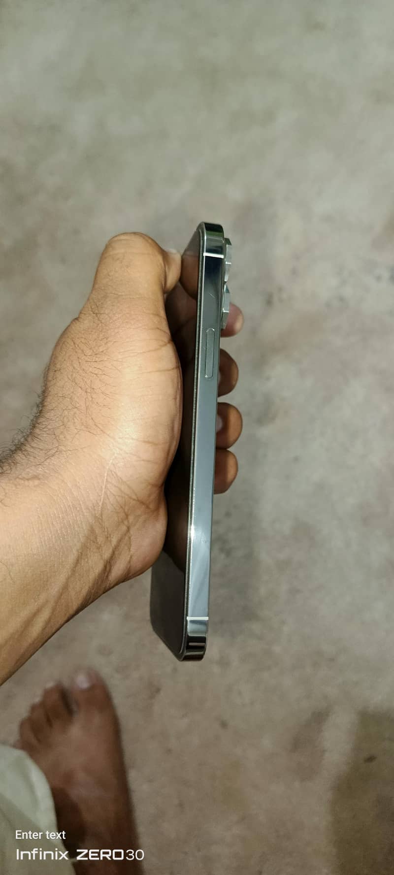 Apple iPhone 13 Pro Max 2