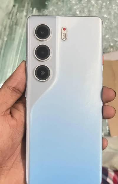 Tecno Camon 40 | 8+8GB RAM | 256GB Storage | 10/10 Condition