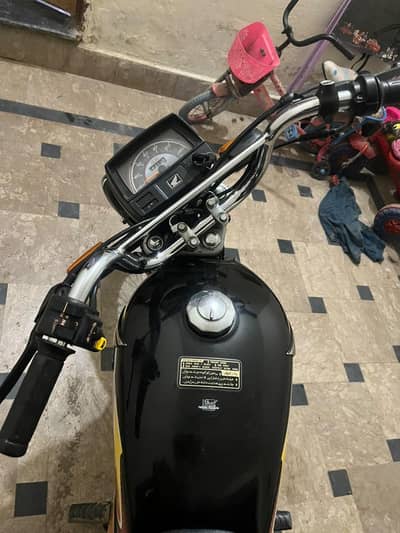 70 bike model 2025/26 condition 10/10