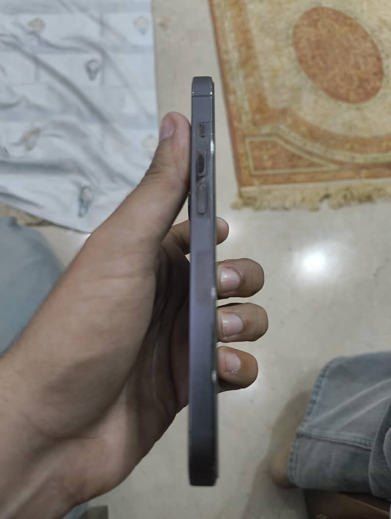 Apple iPhone 14 Pro 4