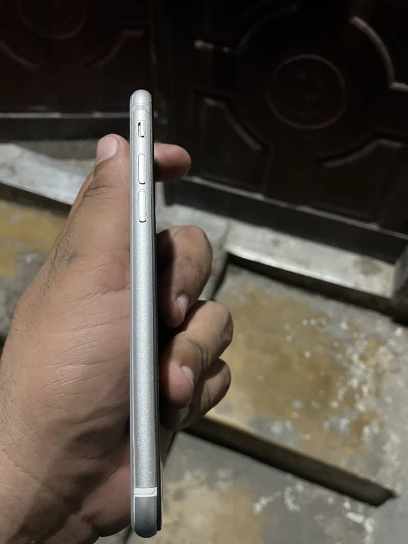 Apple iPhone SE 3