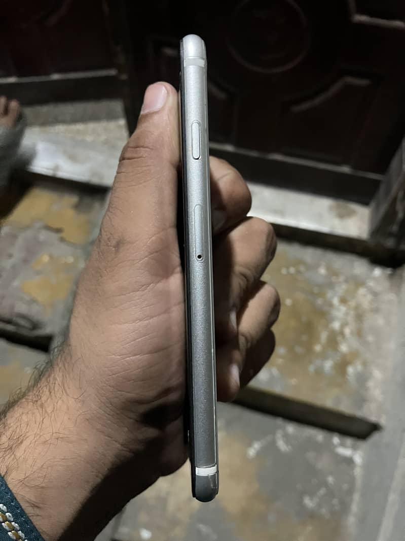 Apple iPhone SE 4