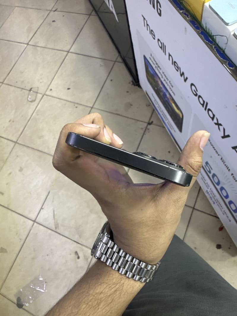 iPhone 12 pro max 5