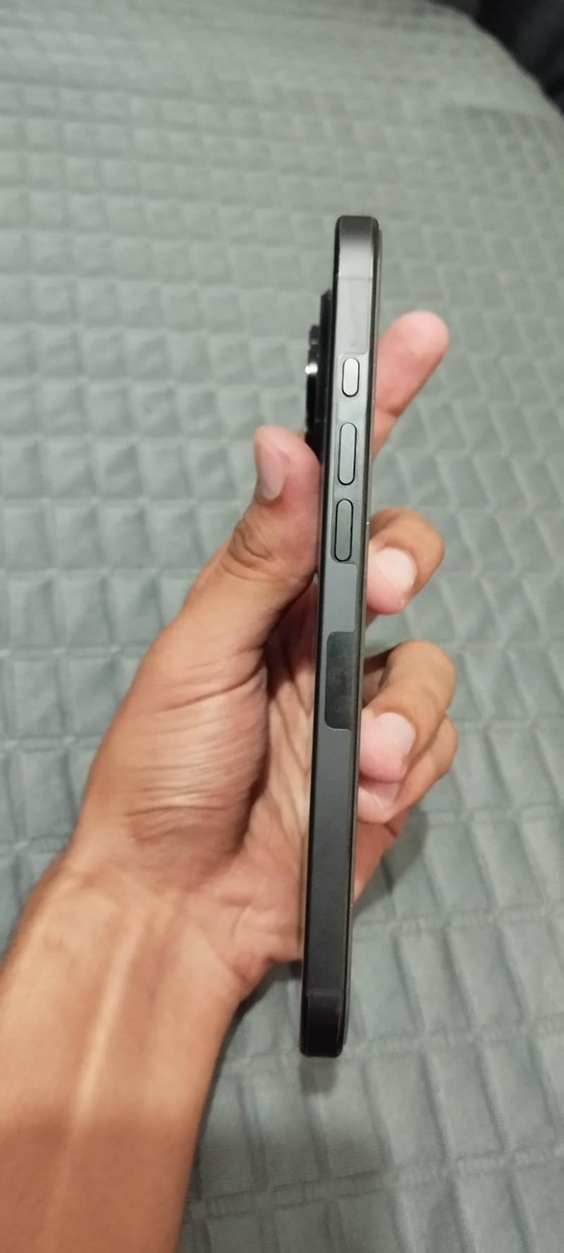 Apple iPhone 16 Pro Max 3