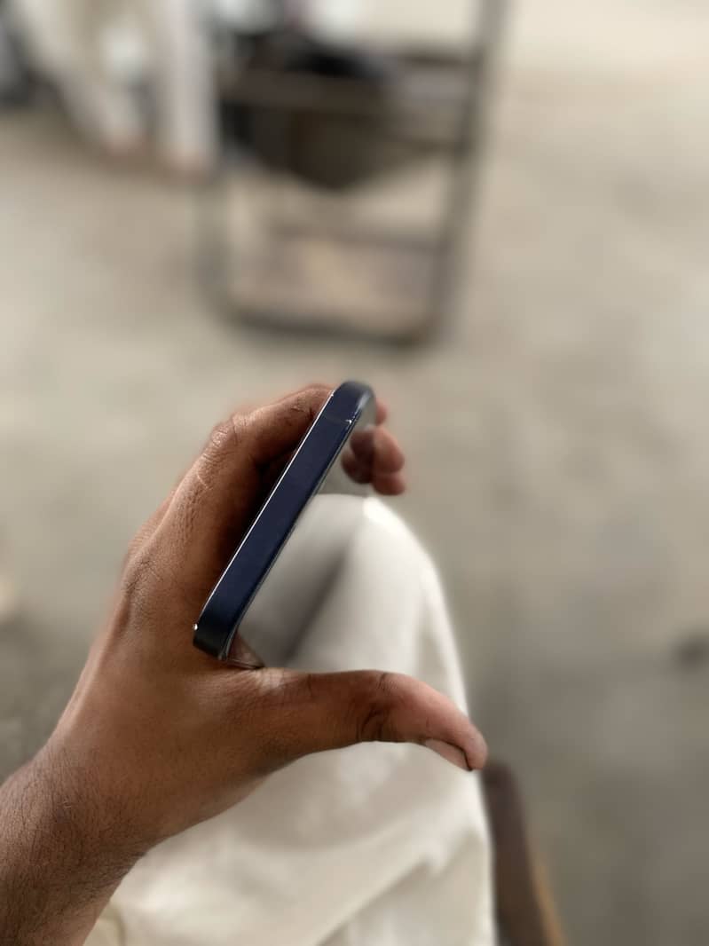 Apple iPhone 12 2