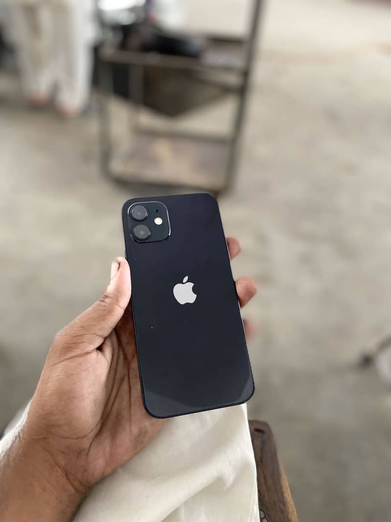 Apple iPhone 12 5