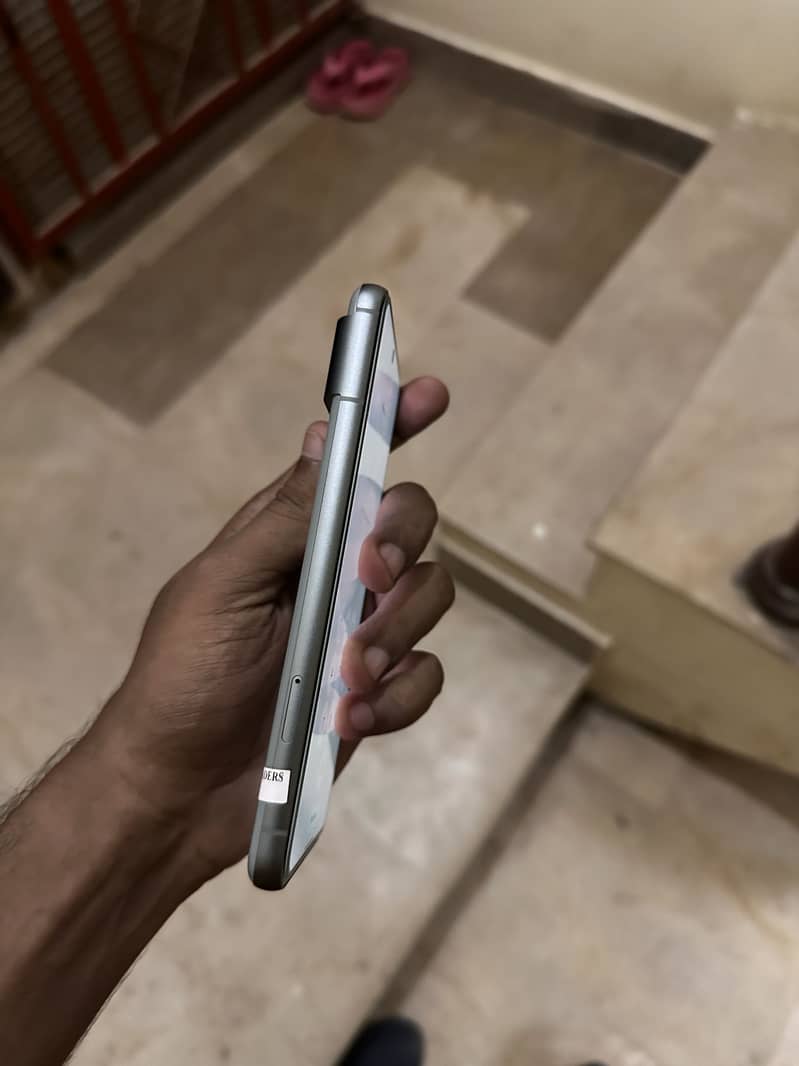 Google Pixel 8 2