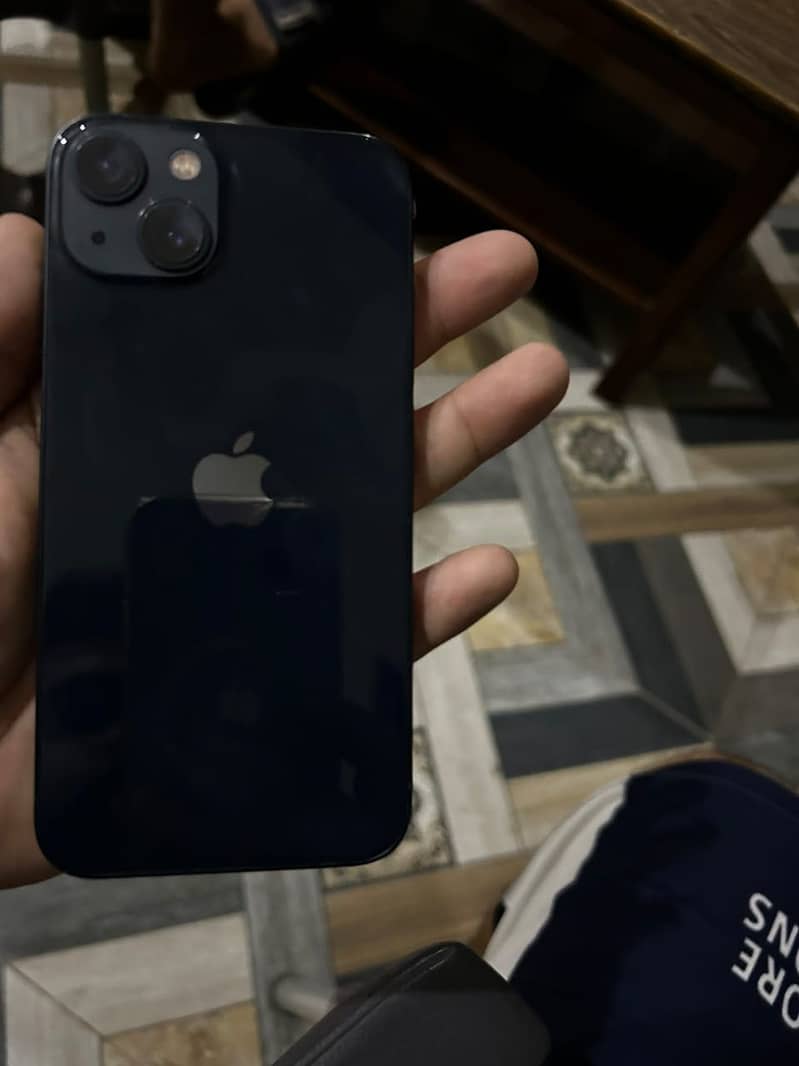 Apple iPhone 13 0