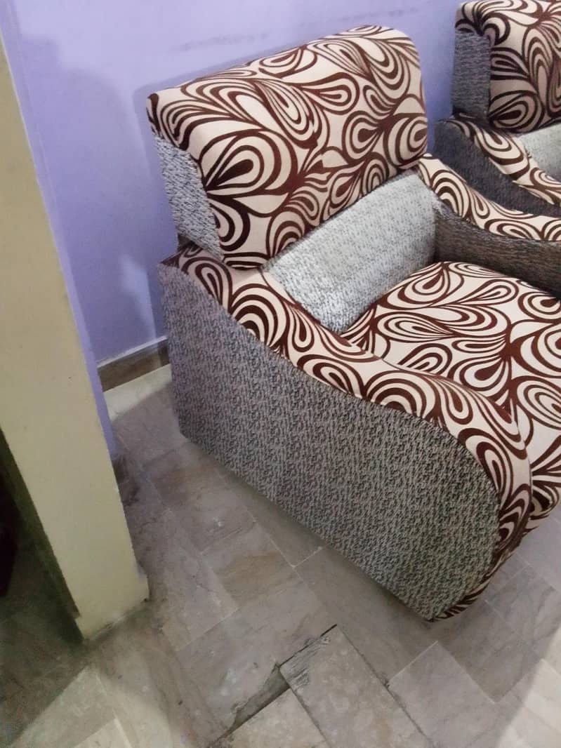 2 sofas 3