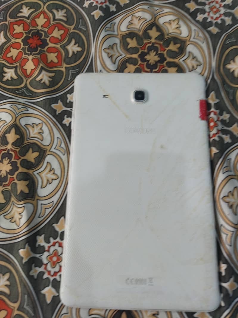 Samsung Galaxy Tab E 1