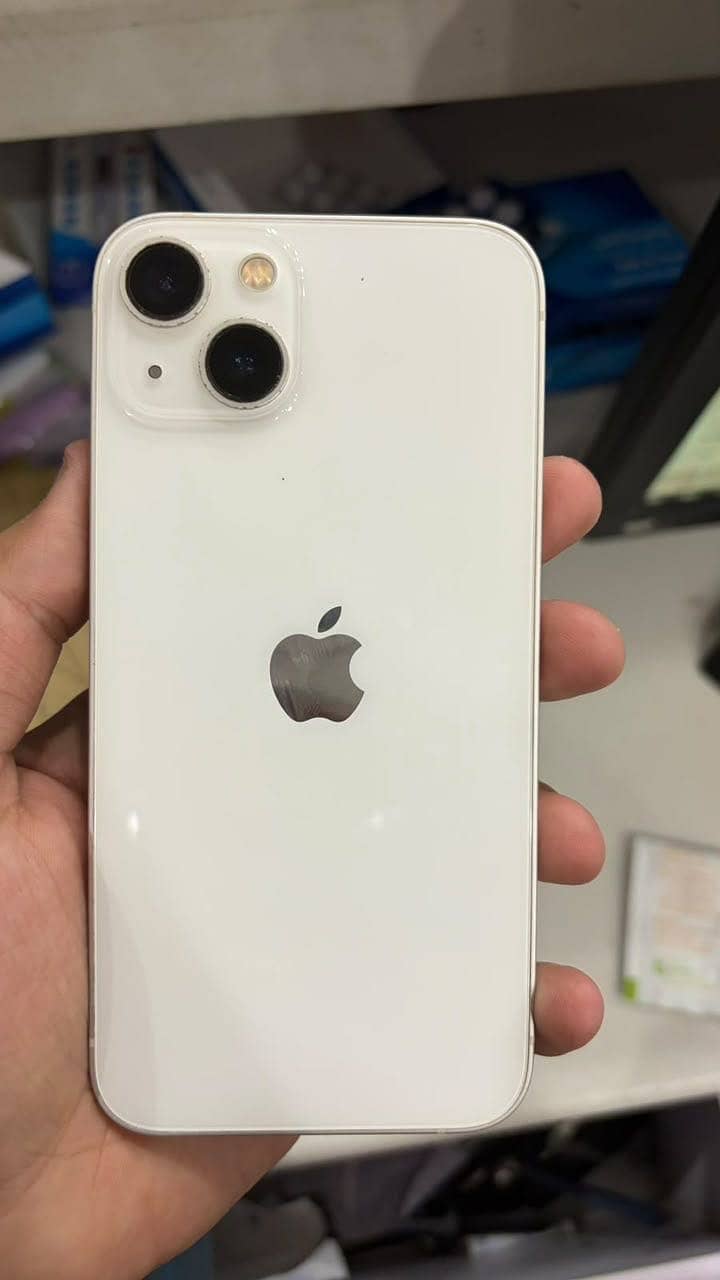 Apple iPhone 13 0