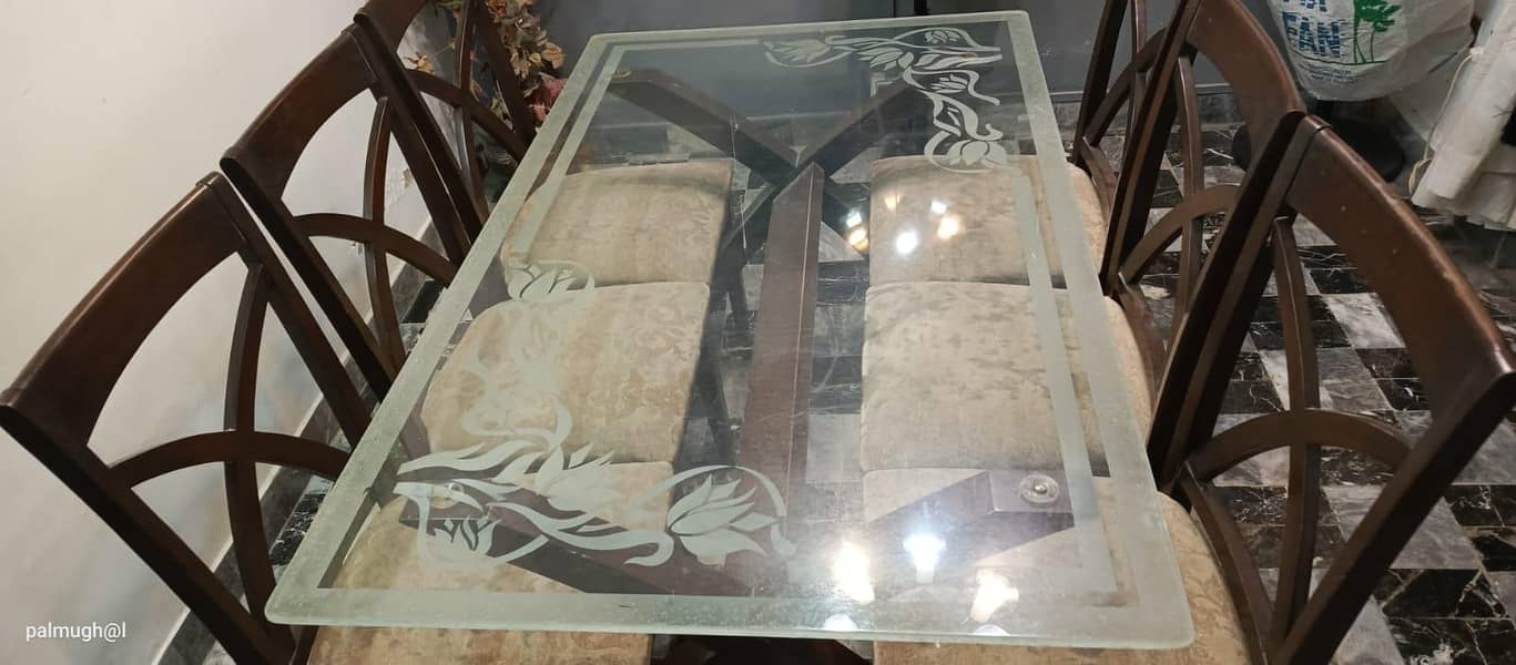 Dinning table used 0