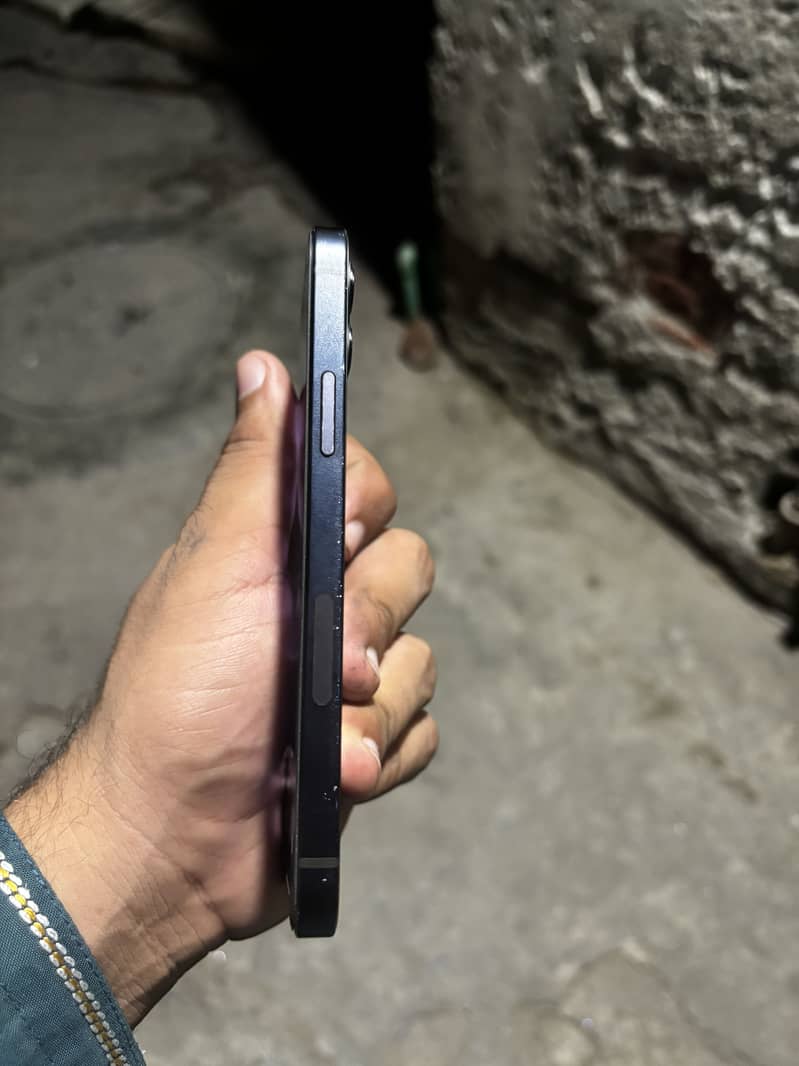Apple iPhone 12 5