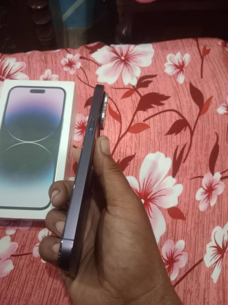 Apple iPhone 14 Pro Max 2