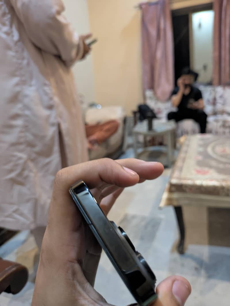 Apple iPhone 14 Pro 1