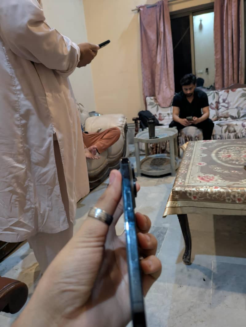 Apple iPhone 14 Pro 2