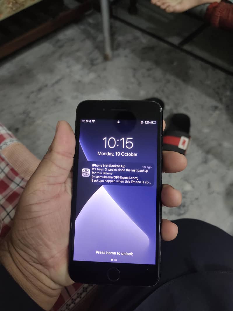 Apple iPhone 7 Plus 0