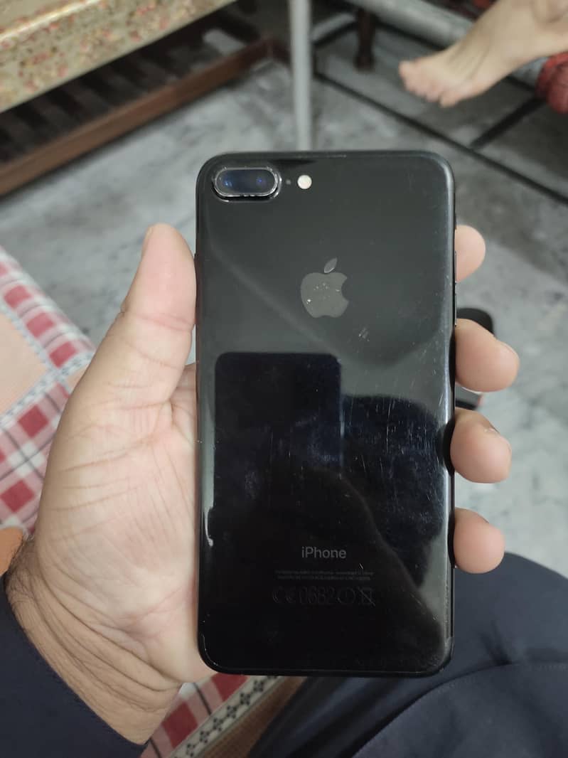 Apple iPhone 7 Plus 3