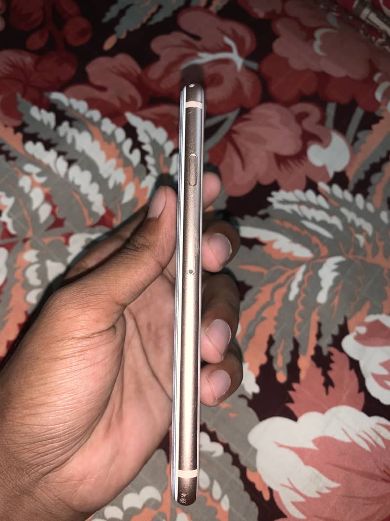 Apple iPhone 8 2
