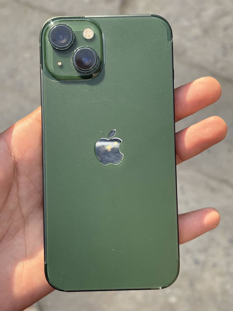 Apple iPhone 13 5