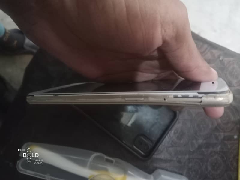 OPPO A37 2