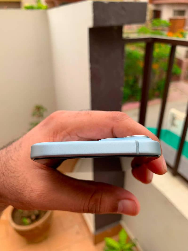 Apple iPhone 15 3