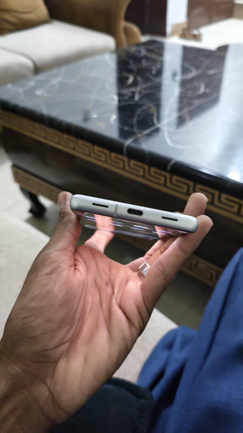 Google Pixel 7a 3