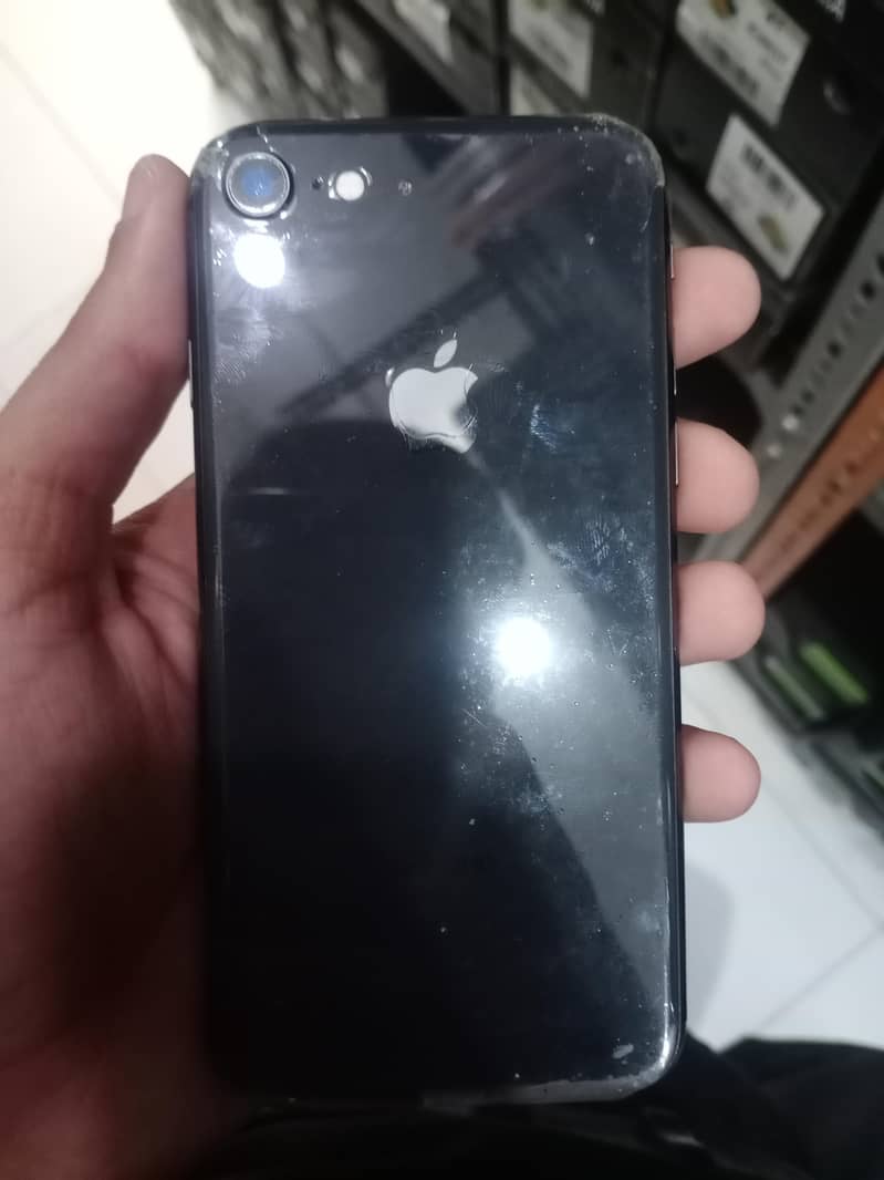 Apple iPhone 8 3