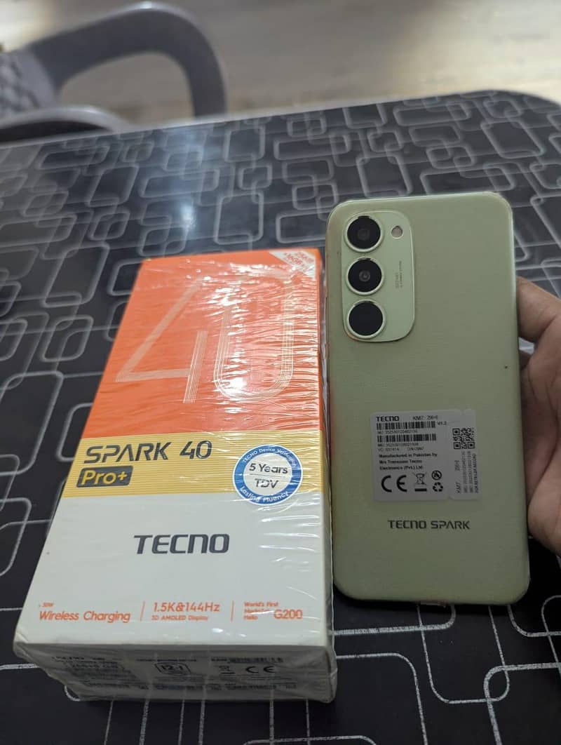 Tecno spark 40 pro plus 0