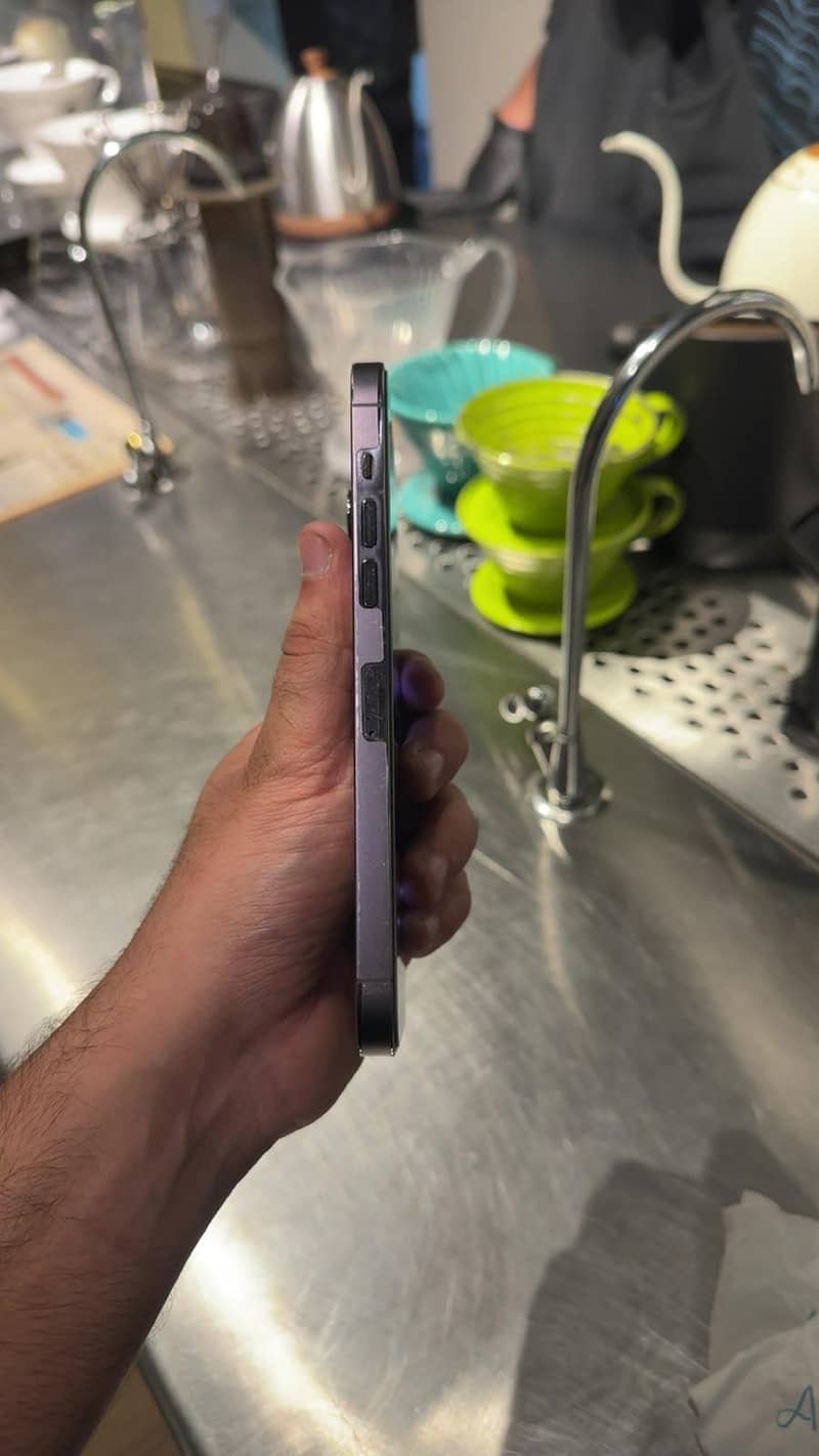 Apple iPhone 14 Pro Max 2