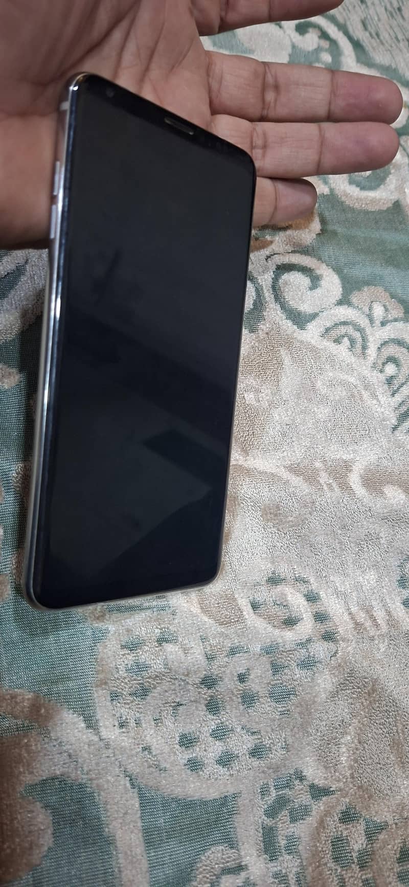 LG V30 4