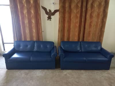 4-Seater Blue Leather Sofa – Excellent Condition