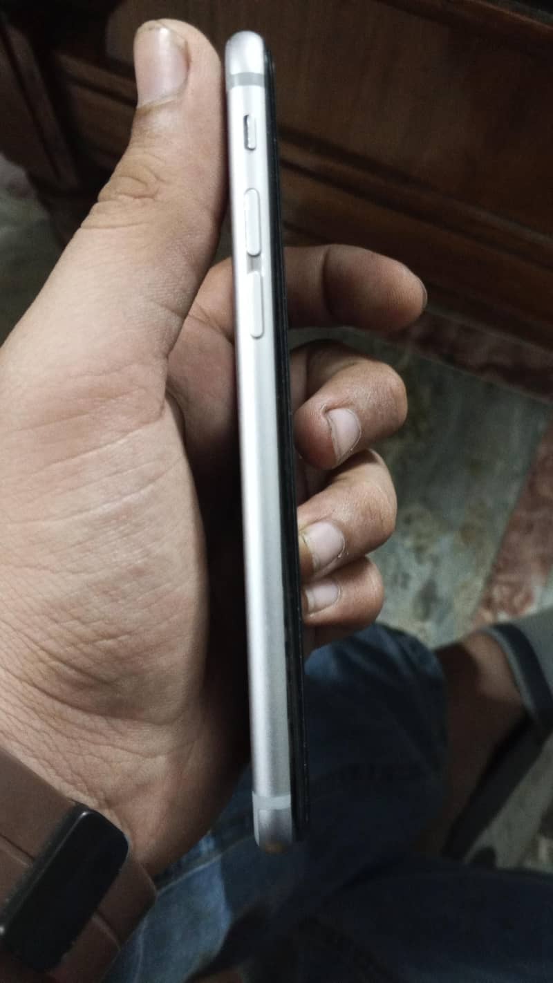Apple iPhone 6S 2