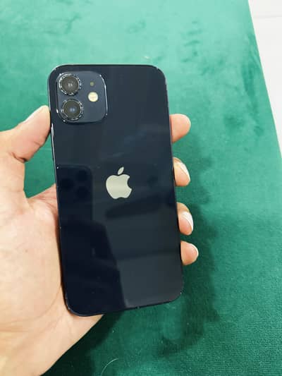 Apple iPhone 12