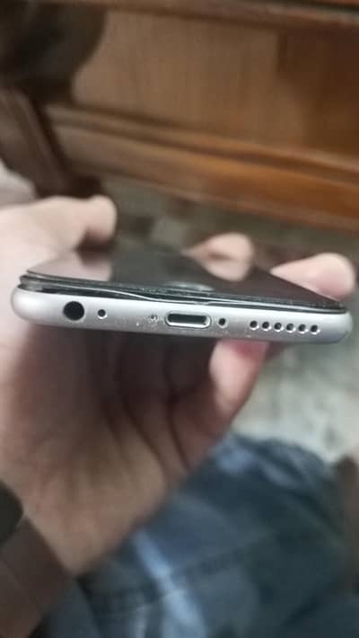 Apple iPhone 6S
