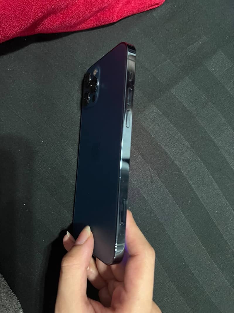 Apple iPhone 12 Pro 2