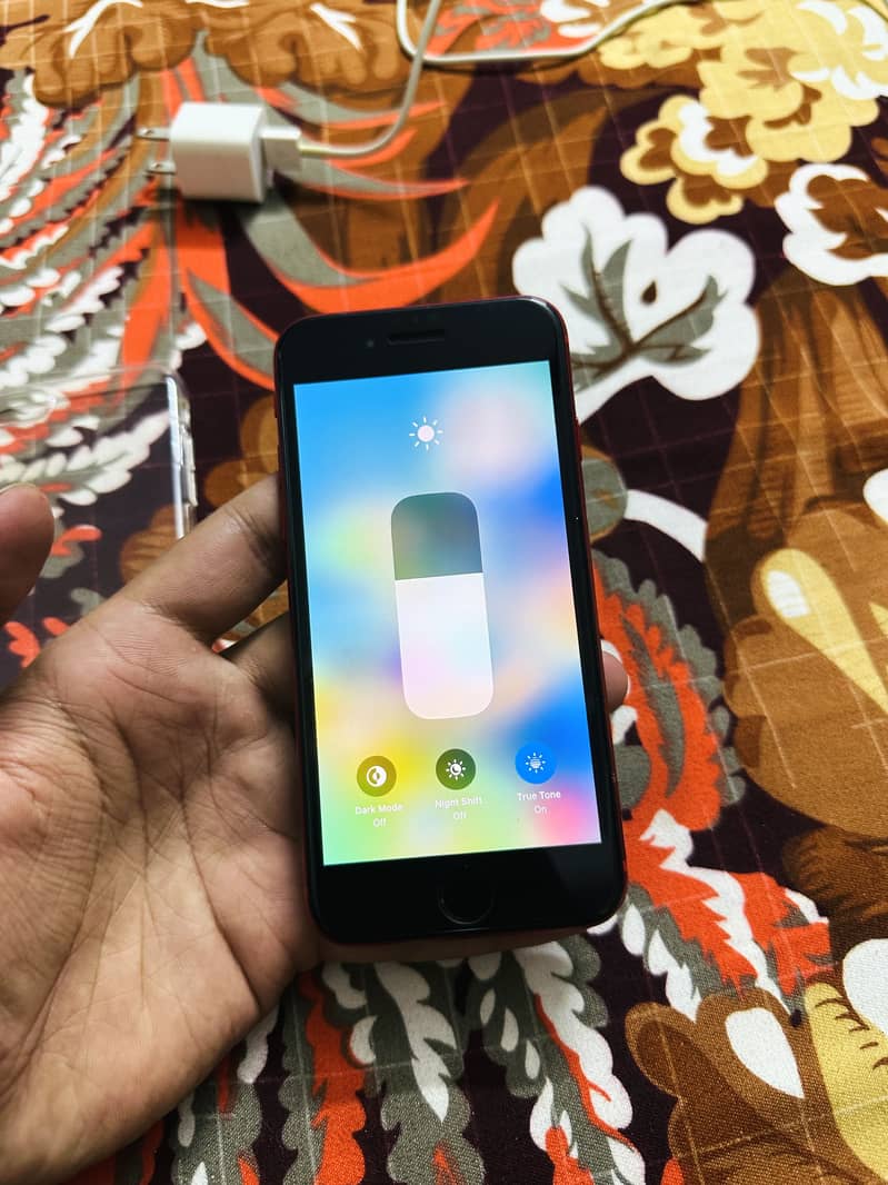 Apple iPhone 8 3