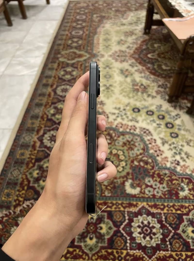Apple iPhone 16 Plus 2