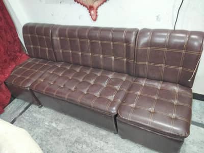 2 Seatr sofa for sale whtsap 03055488979