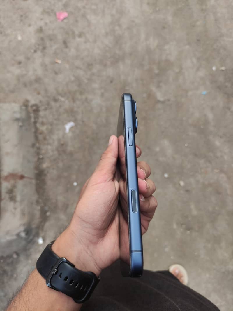 Apple iPhone 17 Pro Max 2