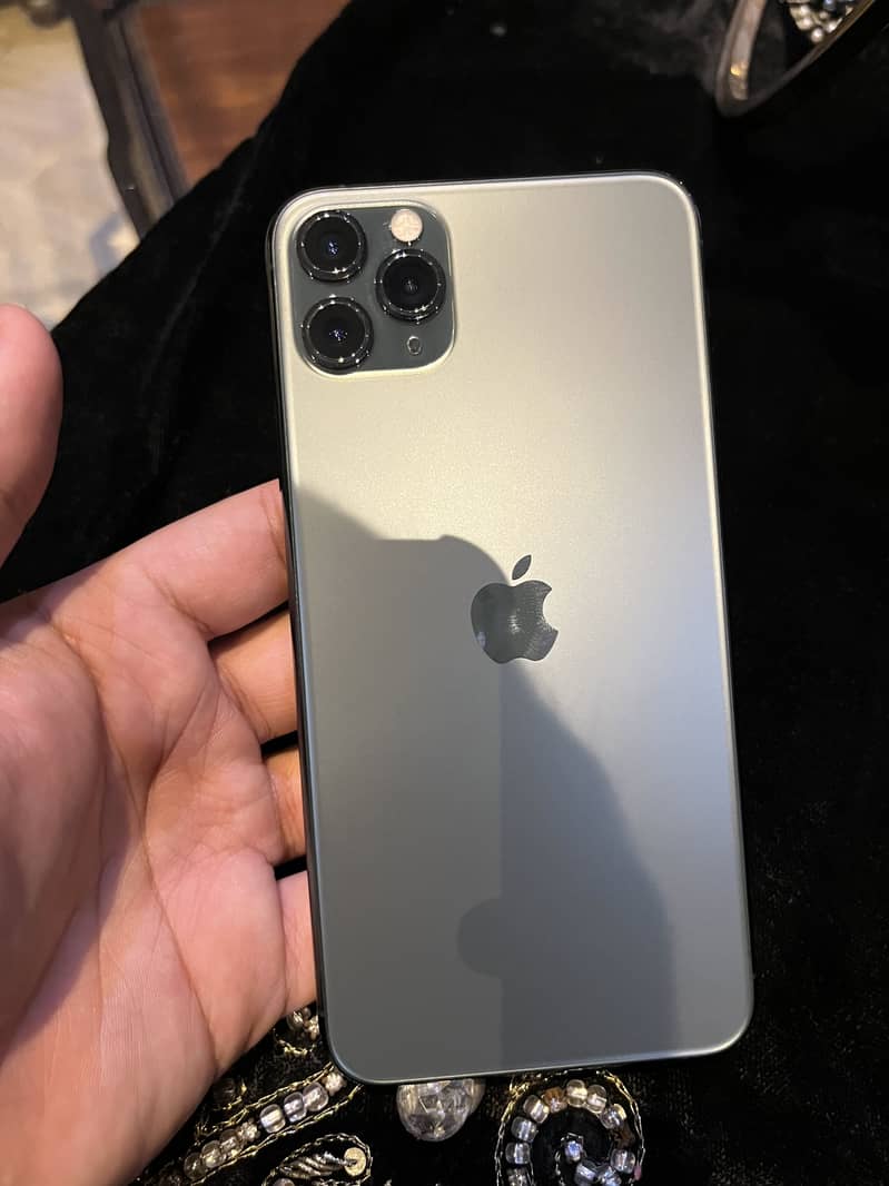Apple iPhone 11 Pro Max 0