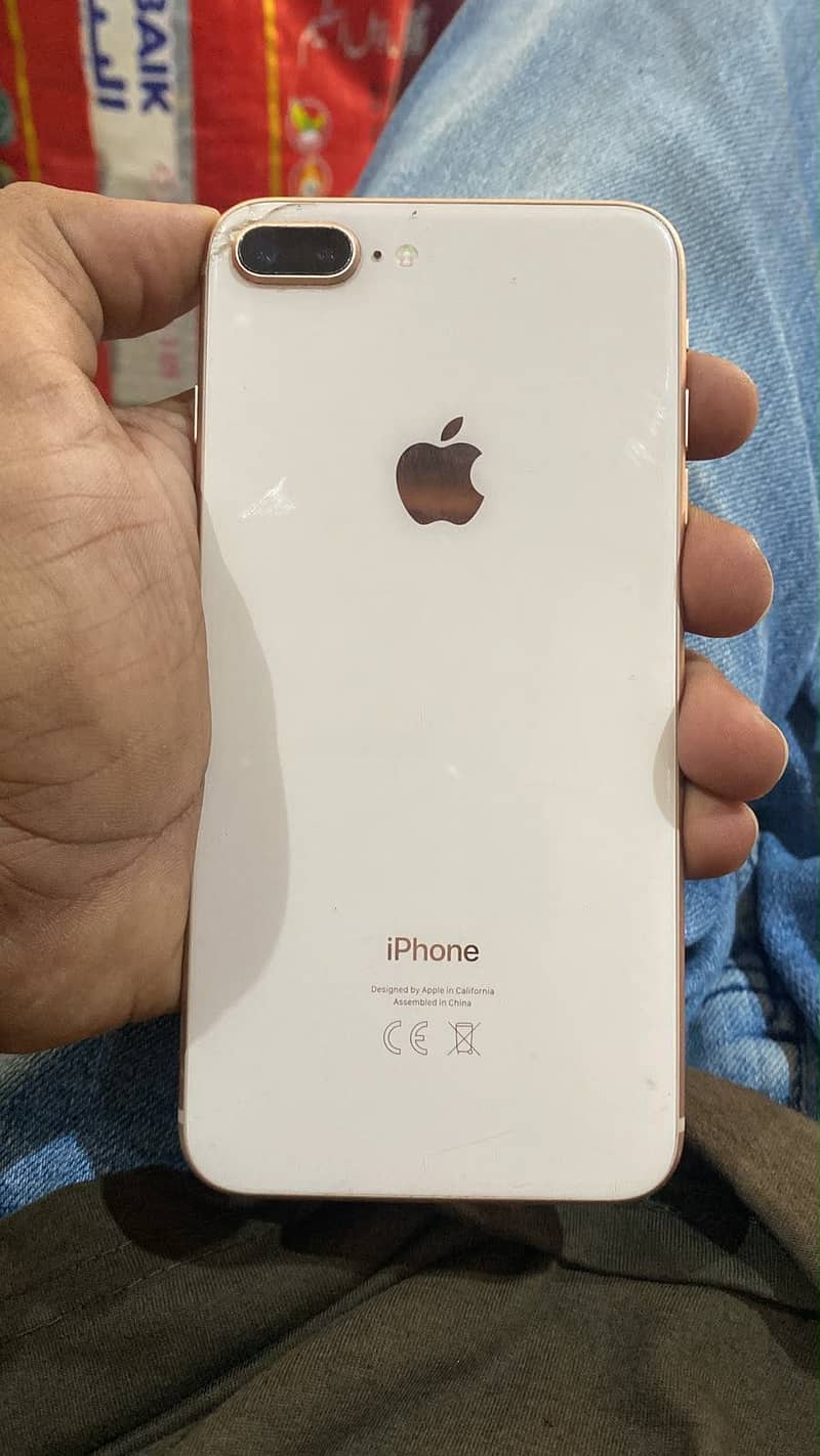 Apple iPhone 8 Plus 1