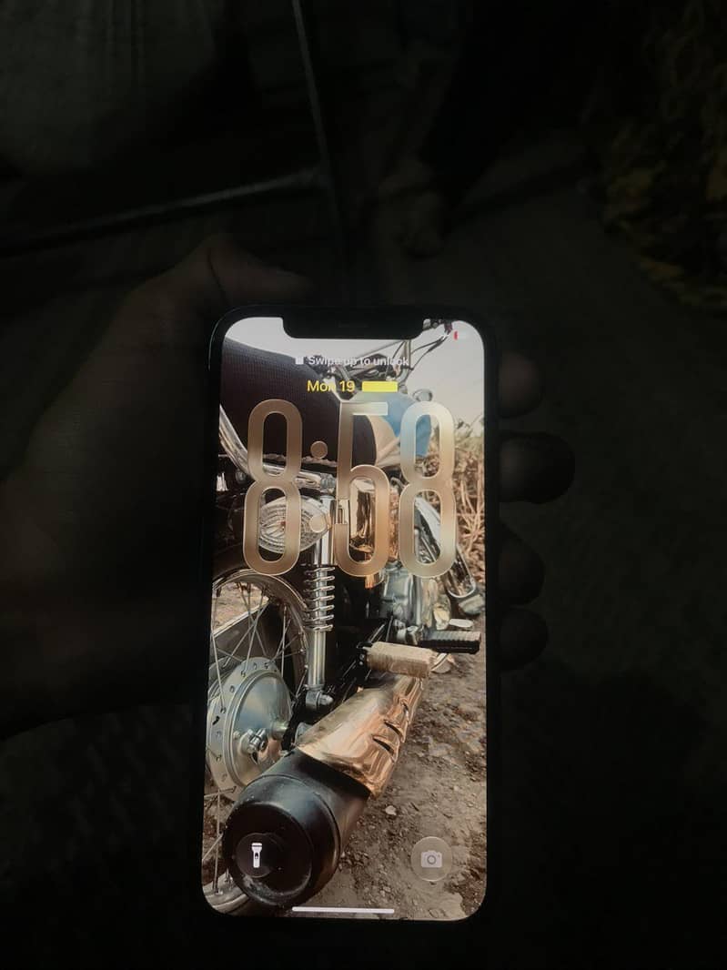 Apple iPhone 12 1