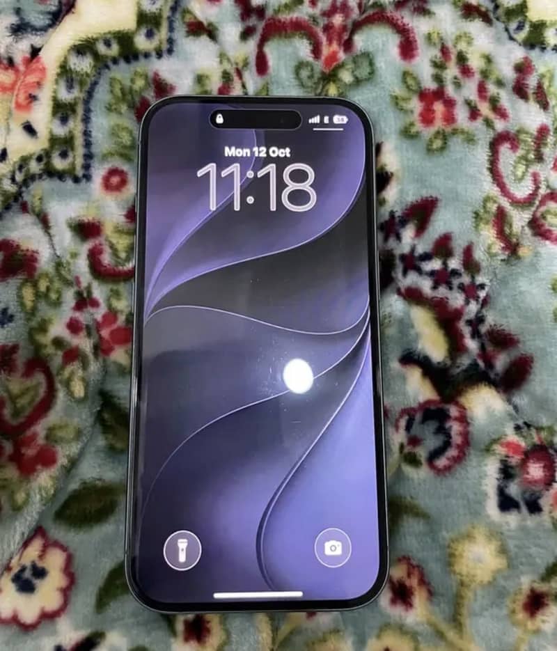 Apple iPhone 16 1